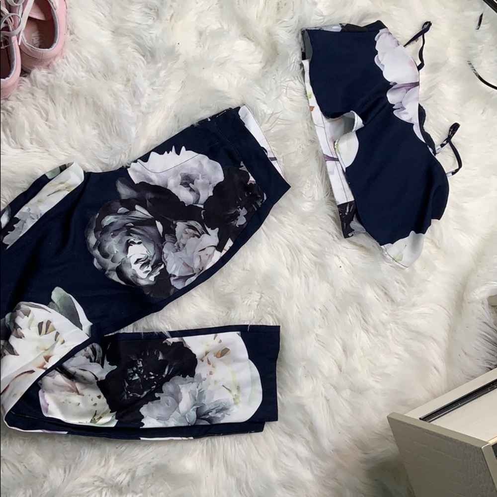 Fashion Nova Crop top & pants set